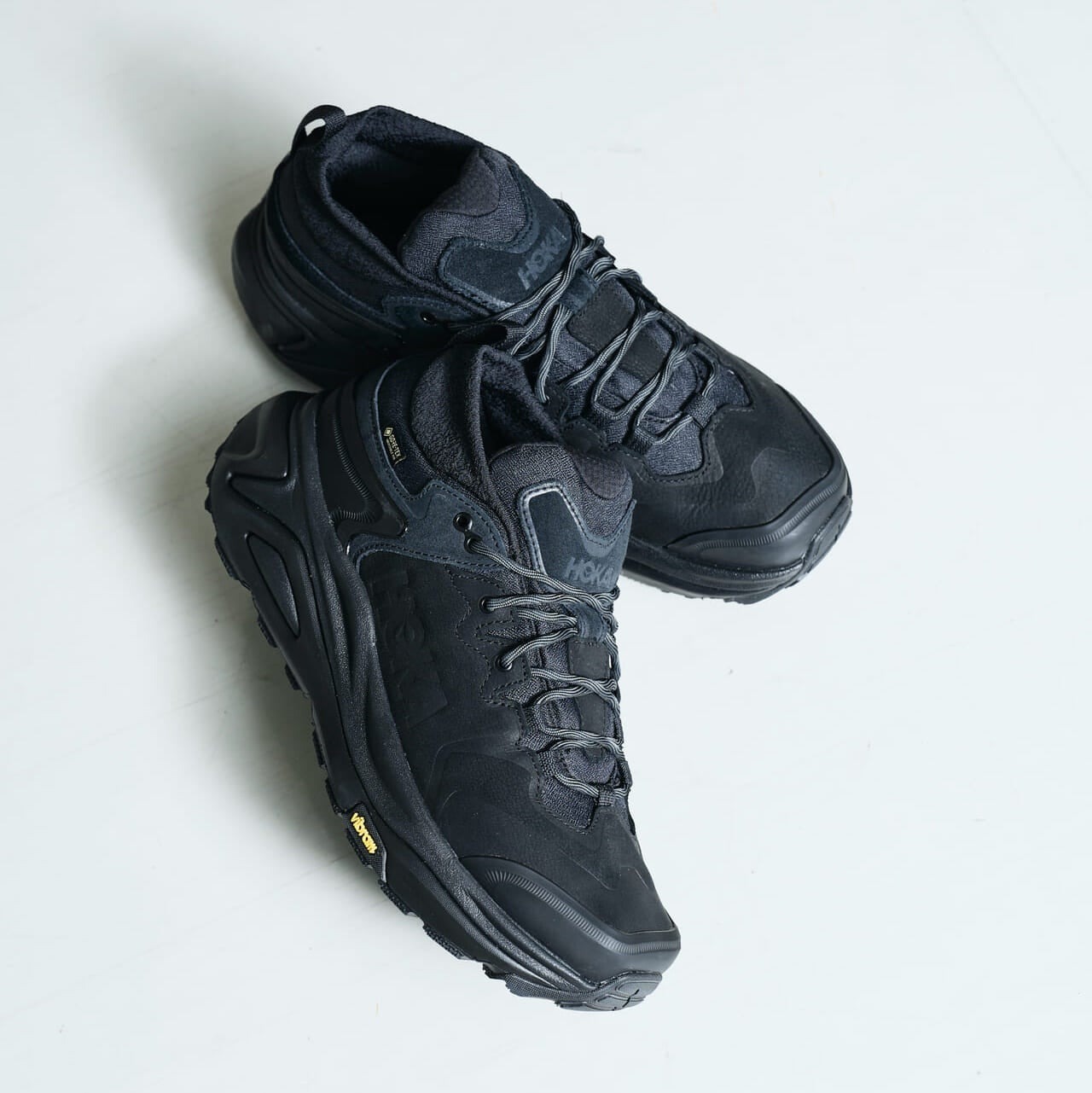 HOKA GORE-TEX 防水スニーカー 黒 2/1発売｜HOKA Transport GORE-TEX 