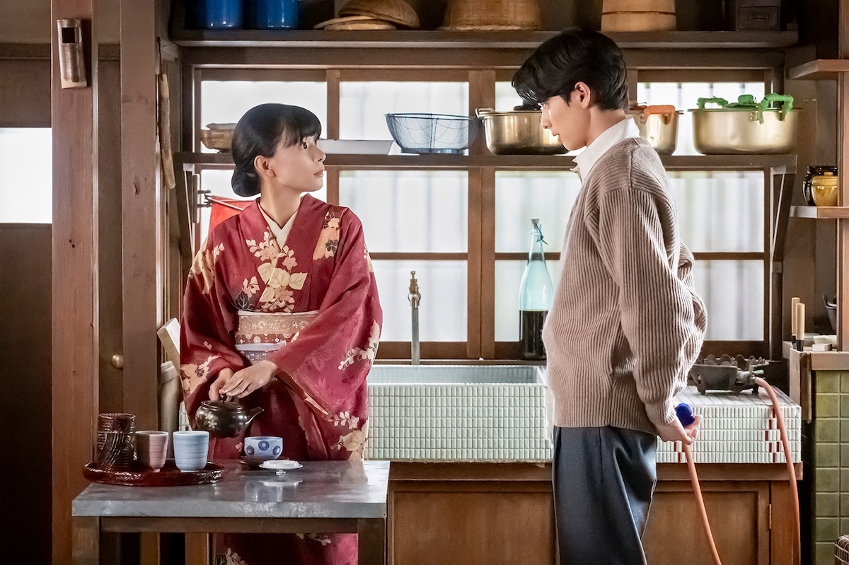 ドラマ「波うららかに、めおと日和」より、主要登場人物のなつ美と瀧昌