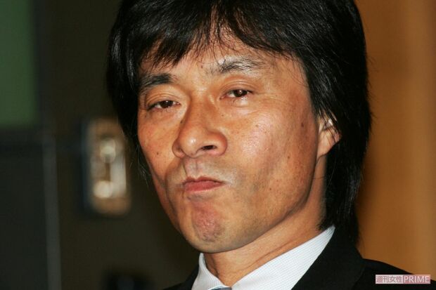 フジテレビの元代表取締役社長である港浩一氏のポートレート。中居正広氏を巡る女性トラブルに関連し、フジテレビが法的責任を追求するために提訴した人物。