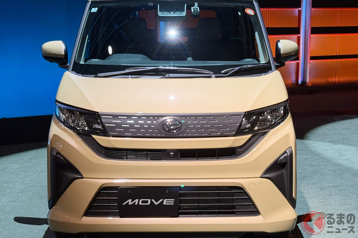 ダイハツが発表した歴代初のスライドドアを装着した新型「ムーヴ」