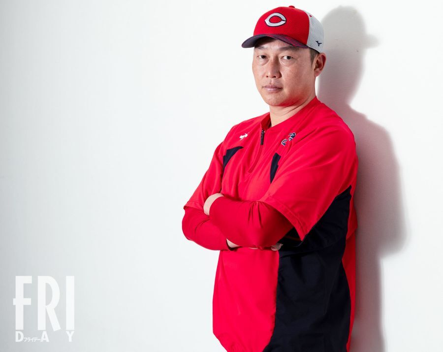 新井貴浩監督直筆サイン入りヘルメット広島カープ支給 新井貴浩監督直筆サイン入りヘルメット広島カープ支給|mercari