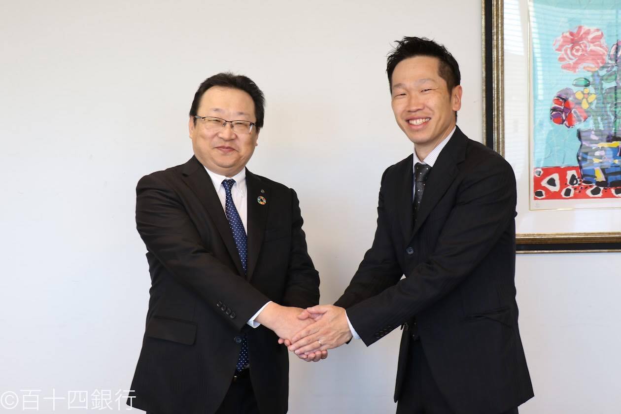 【5/7終了】バドミントン　日本代表　コーチ支給品 5/7終了】バドミントン 日本代表 コーチ支給品