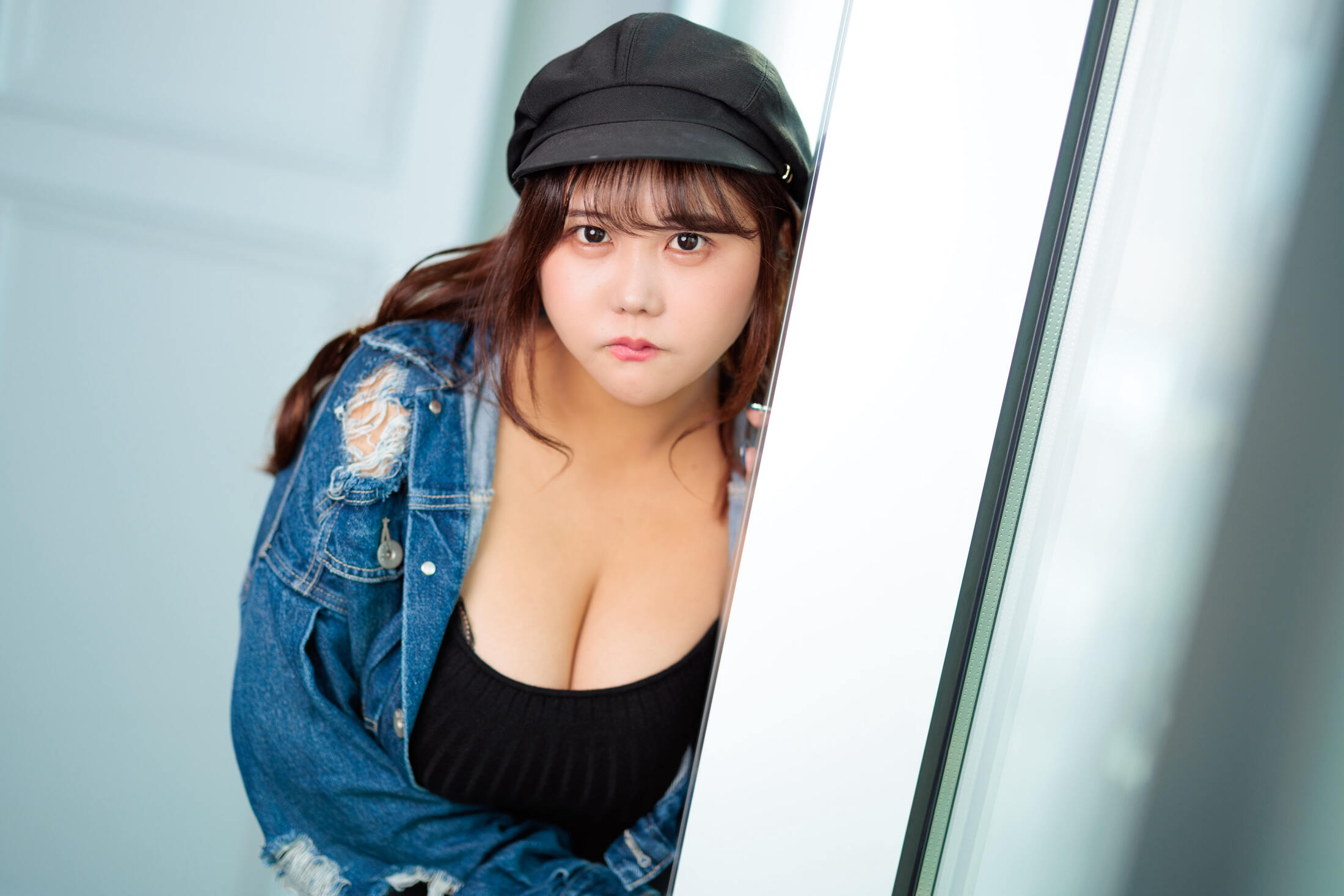 ティックトックやグラビアで活躍する、なな茶さんの写真