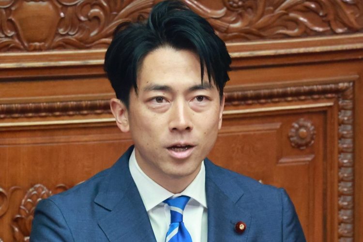 コメ価格引き下げを主導し、自民党内で首相待望論が高まる小泉進次郎氏の写真
