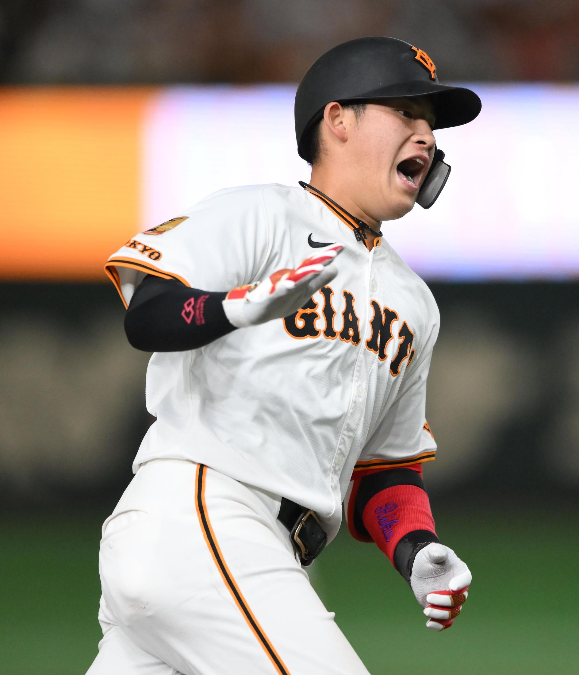 巨人・増田陸がV弾「いってくれと思って走った」 長嶋さんに