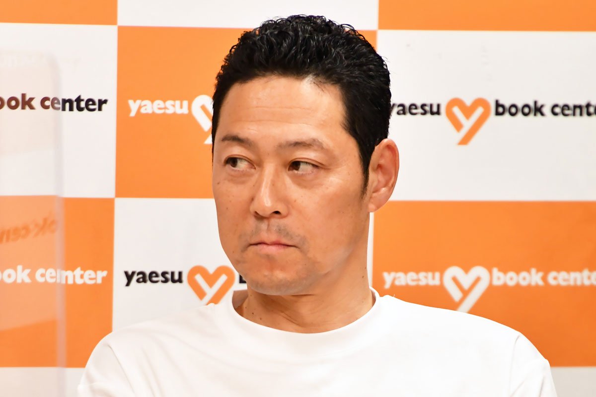 日本テレビ番組収録での「粗相」を語った東野幸治氏の写真