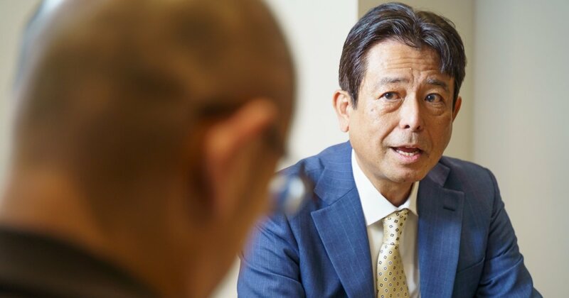 中学受験の専門家である渋田隆之氏と富永雄輔氏が対談する様子