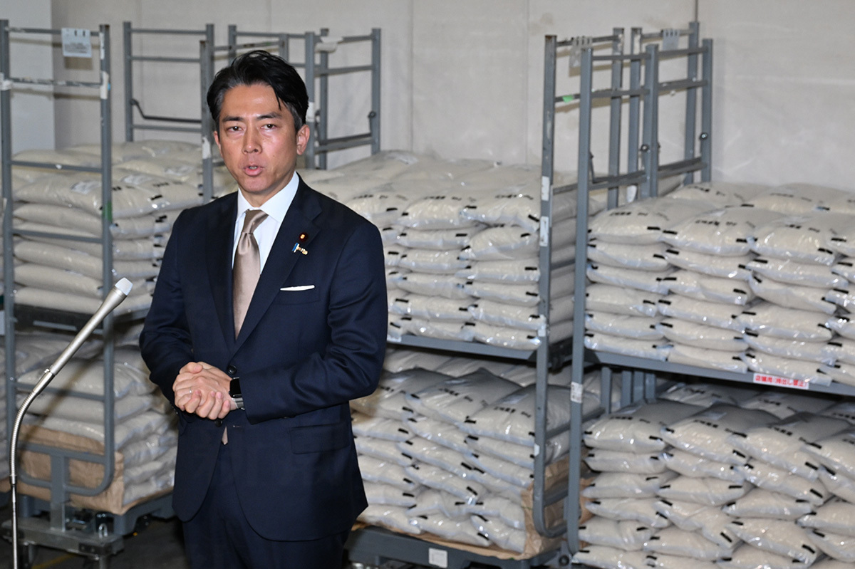 小泉進次郎農水相「備蓄米放出」成功アピールの裏で…現場の消費者から不満続出
