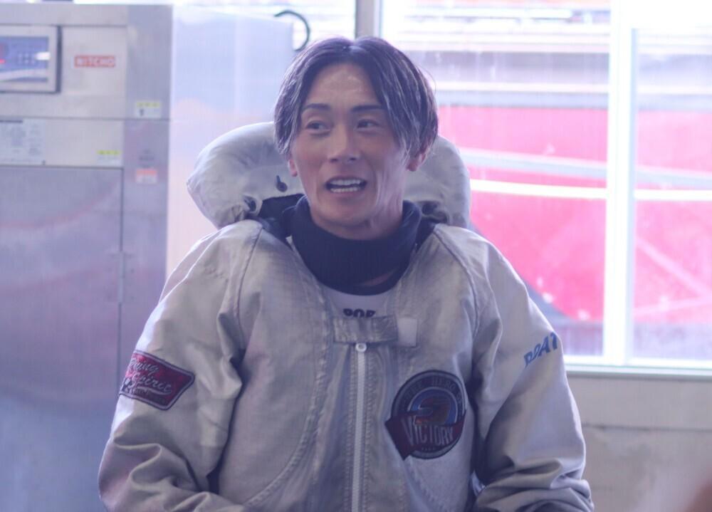 Amazon.co.jp: 峰竜太 直筆サイン入り SG初優勝記念 Tシャツ