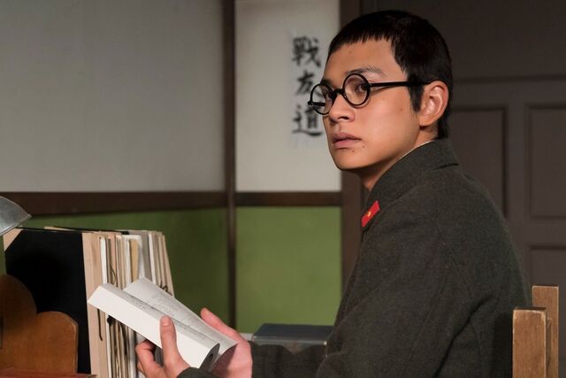 明日の『あんぱん』あらすじ。ひとり靴磨きをする嵩の前に健太郎が現れる。陸軍幹部候補生試験を受けることにした嵩だが…<ネタバレあり> 明日の『あんぱん』あらすじ。ひとり靴磨きをする嵩の前に健太郎が現れる。陸軍幹部候補生試験を受けることにした嵩だが…<ネタバレあり>