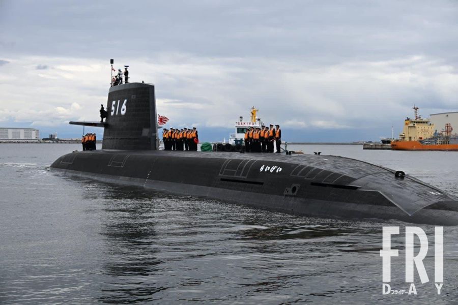 海上自衛隊の最新鋭「たいげい」型潜水艦「らいげい」の姿。リチウムイオン蓄電池で潜航性能が向上。