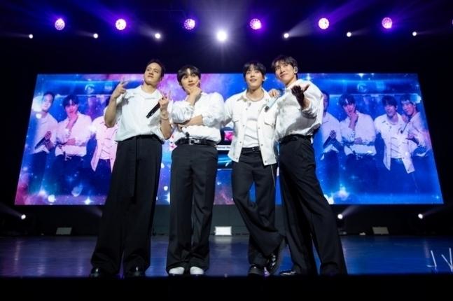 ★お値下げ中★ BTOB/BTOB 1st FAN Meeting〈2枚組〉 BTOB/BTOB 1st FAN Meeting〈2枚組〉 - ミュージック安い 通販