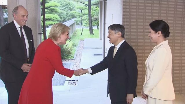 両陛下と愛子さまがベルギー・アストリッド王女夫妻と懇談　皇后さまは長年親交の王女とチークキスで再会喜ぶ