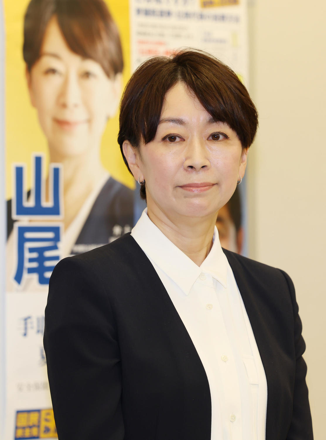 国民民主党から参院選出馬を表明し、記者会見に臨む山尾志桜里氏