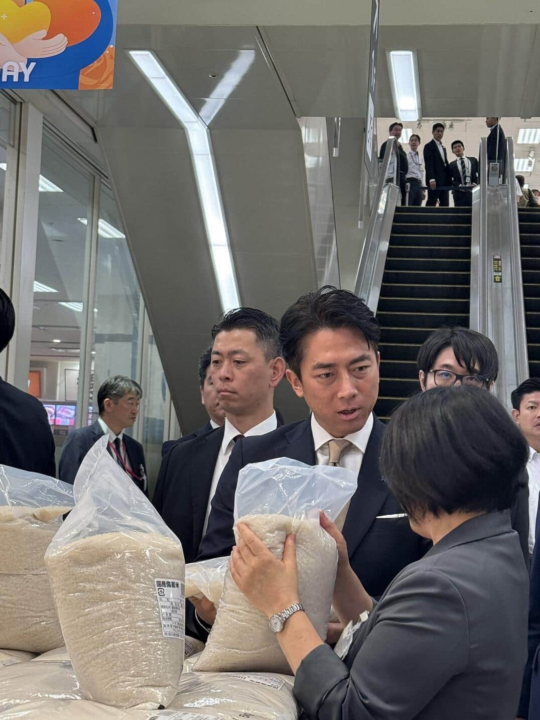 農林水産大臣、小泉進次郎氏のX（旧Twitter）への投稿写真
