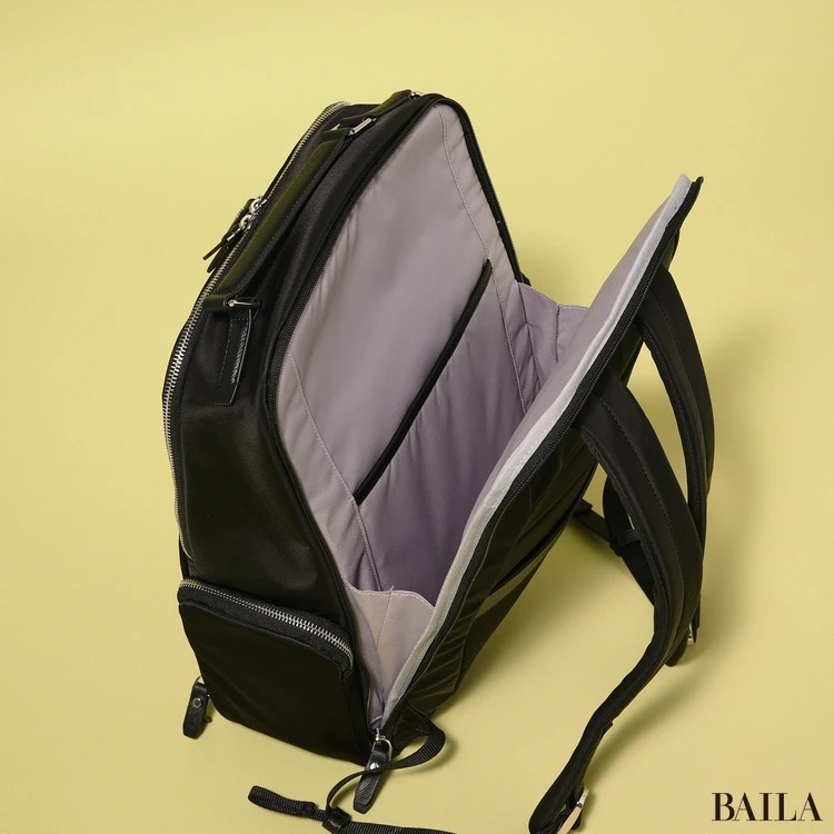 サムソナイト（Samsonite）」の多機能リュックに、A4＆PCの通勤