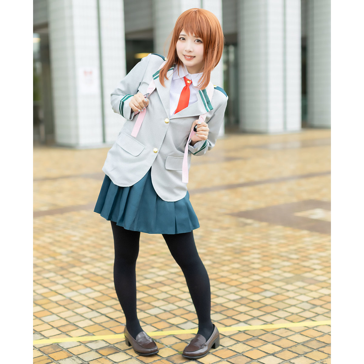 アコスタ池袋で『僕のヒーローアカデミア』麗日お茶子コスプレを披露するとみこさん