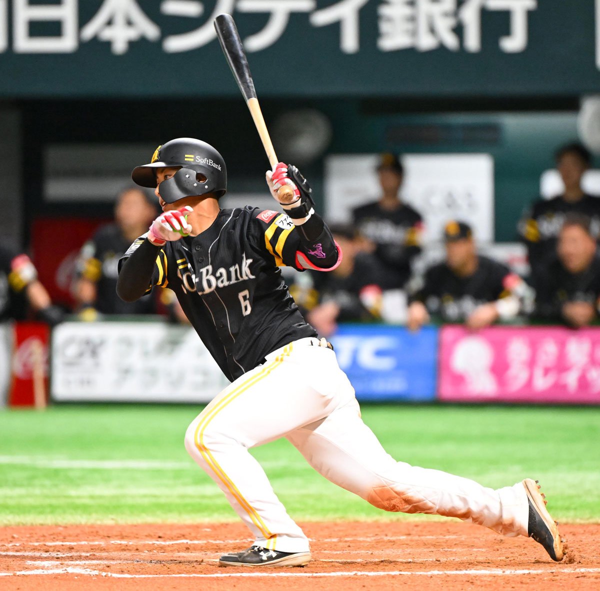 ソフトバンク】今宮健太が4安打の大活躍 初回、無死二塁の局面