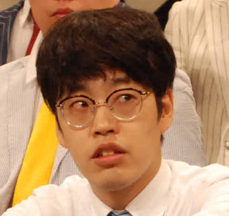 オンラインカジノ問題について発言した、お笑いコンビ「ゆにばーす」の川瀬名人（2018年撮影）