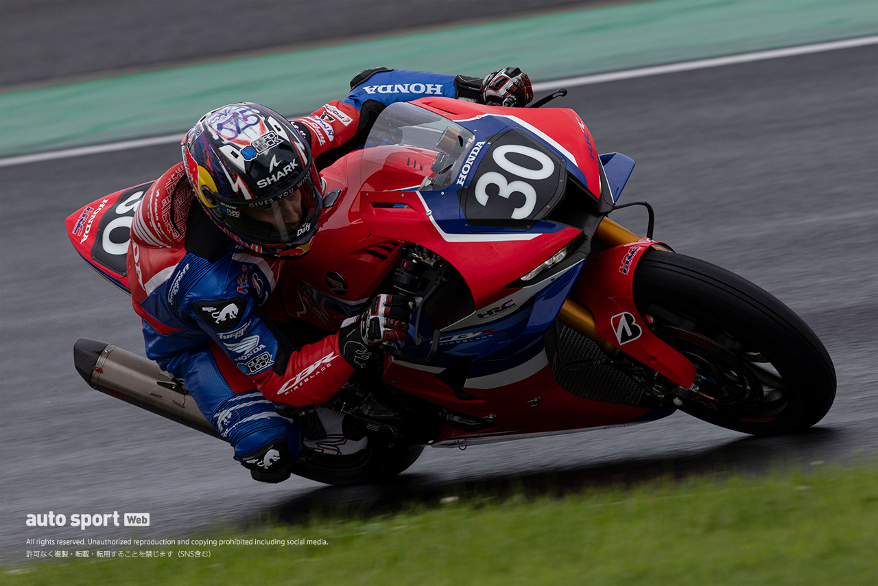 雨天のなか2025鈴鹿8耐合同テストがスタート。ザルコを初め海外