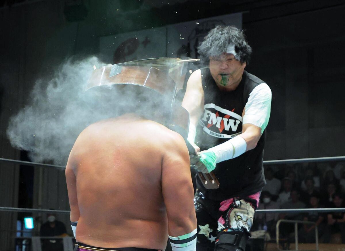 ヒーローは大仁田厚