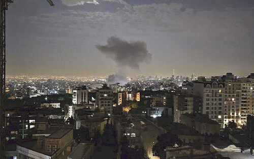 「中東２大軍事大国」が武力衝突…イスラエルは核施設など狙い３３０種類の弾薬、ハメネイ師は「厳しい懲罰を覚悟せよ」