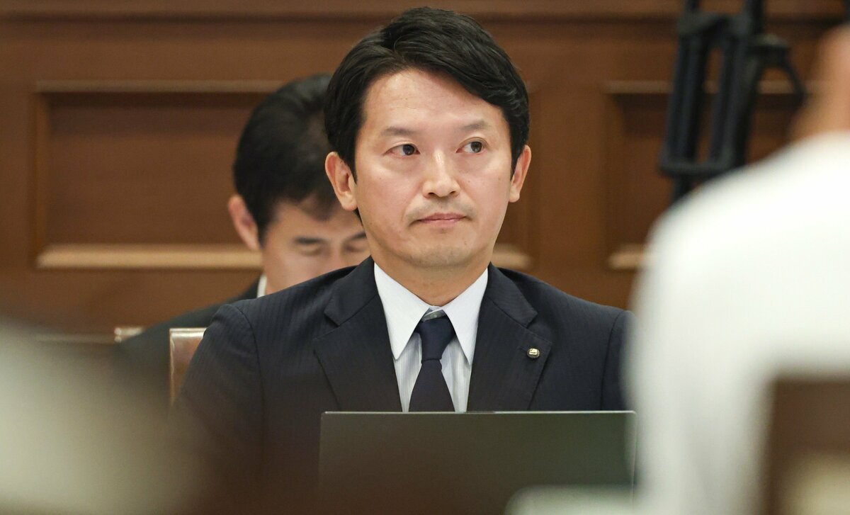 情報漏洩問題で自身の給与削減案が継続審査となった兵庫県議会に出席する斎藤元彦知事