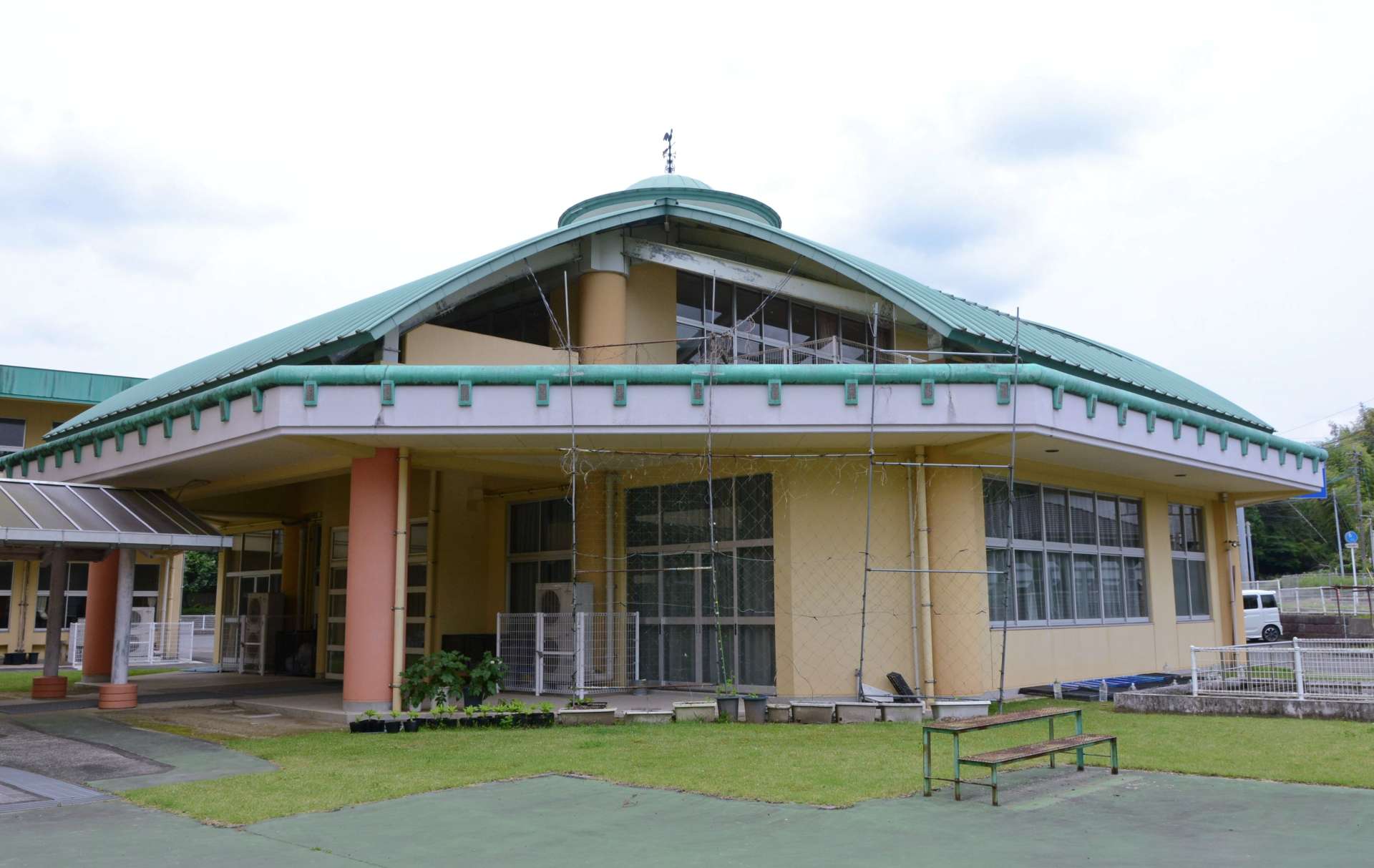【中古】 自分さがし わたしたちの不登校体験記/北海道新聞社/さとぽろ 自分さがし わたしたちの不登校体験記 / フリースクール「さとぽ