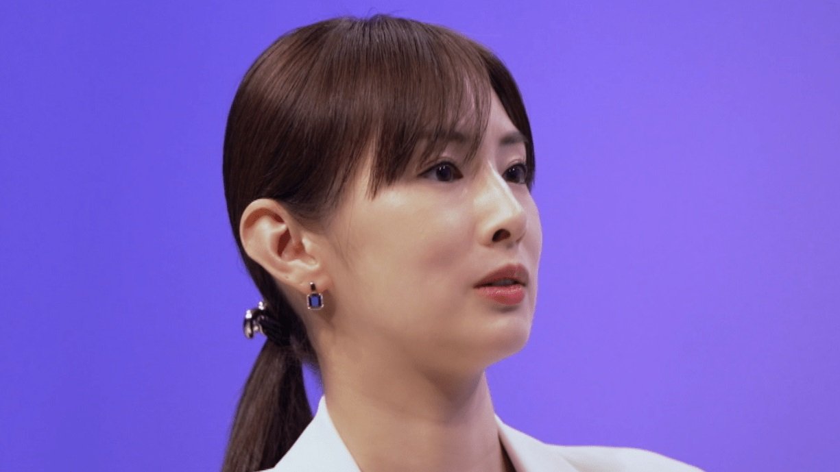 女優・北川景子さんがめざましテレビのインタビューで20代の苦悩と結婚による変化を語る様子