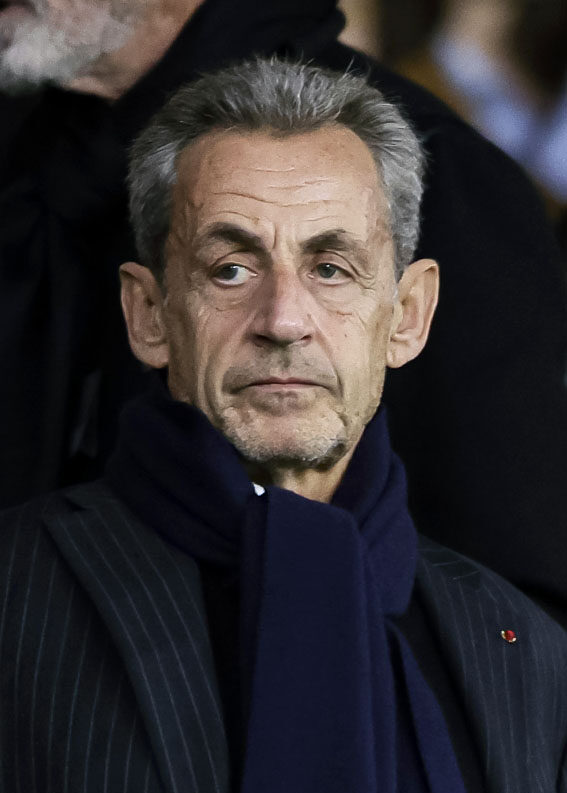 人形 サルコジ大統領 人形 サルコジ大統領 - メルカリ