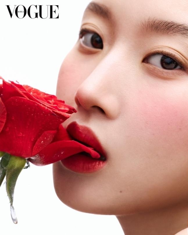 セール中…ムン・ガヨン直筆サイン入り2Lサイズ写真…Mun Ka-young Amazon.co.jp: セール…チョン・ソミン直筆サイン入り2Lサイズ