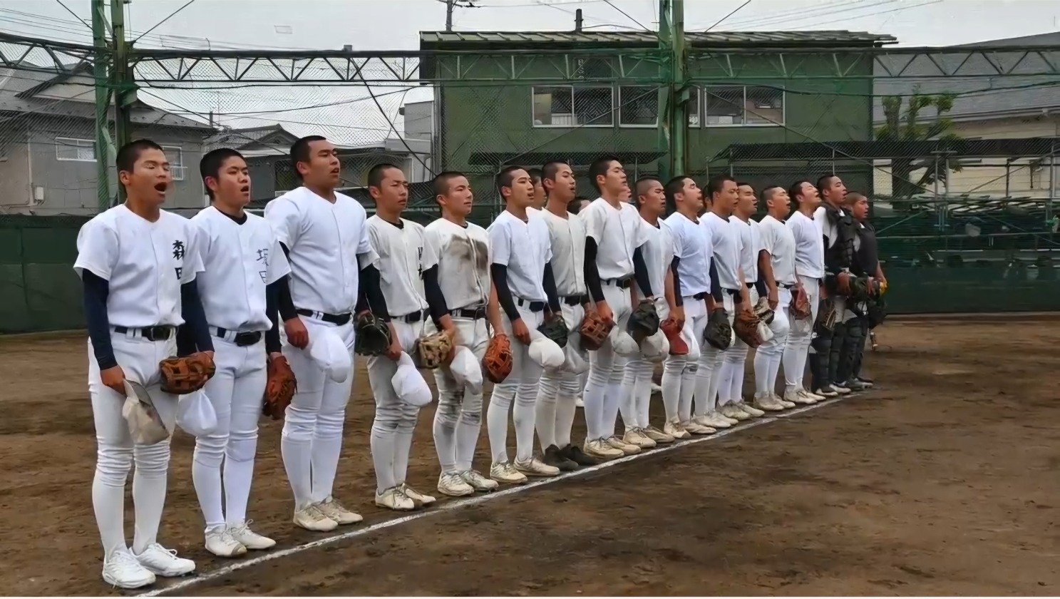 昭和55年頃上尾高校野球部グラウンドコート mqdefault.jpg