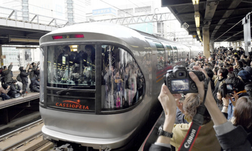 「撮り鉄」２人線路立ち入りか、カシオペア紀行が一時運転見合わせ…宮城のＪＲ東北線