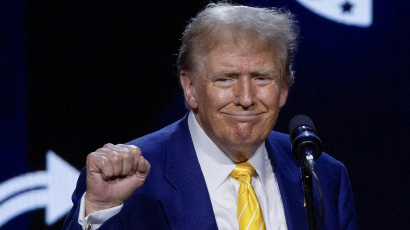 トランプ大統領、暗号資産プロジェクト「WLFI」から約82億円の