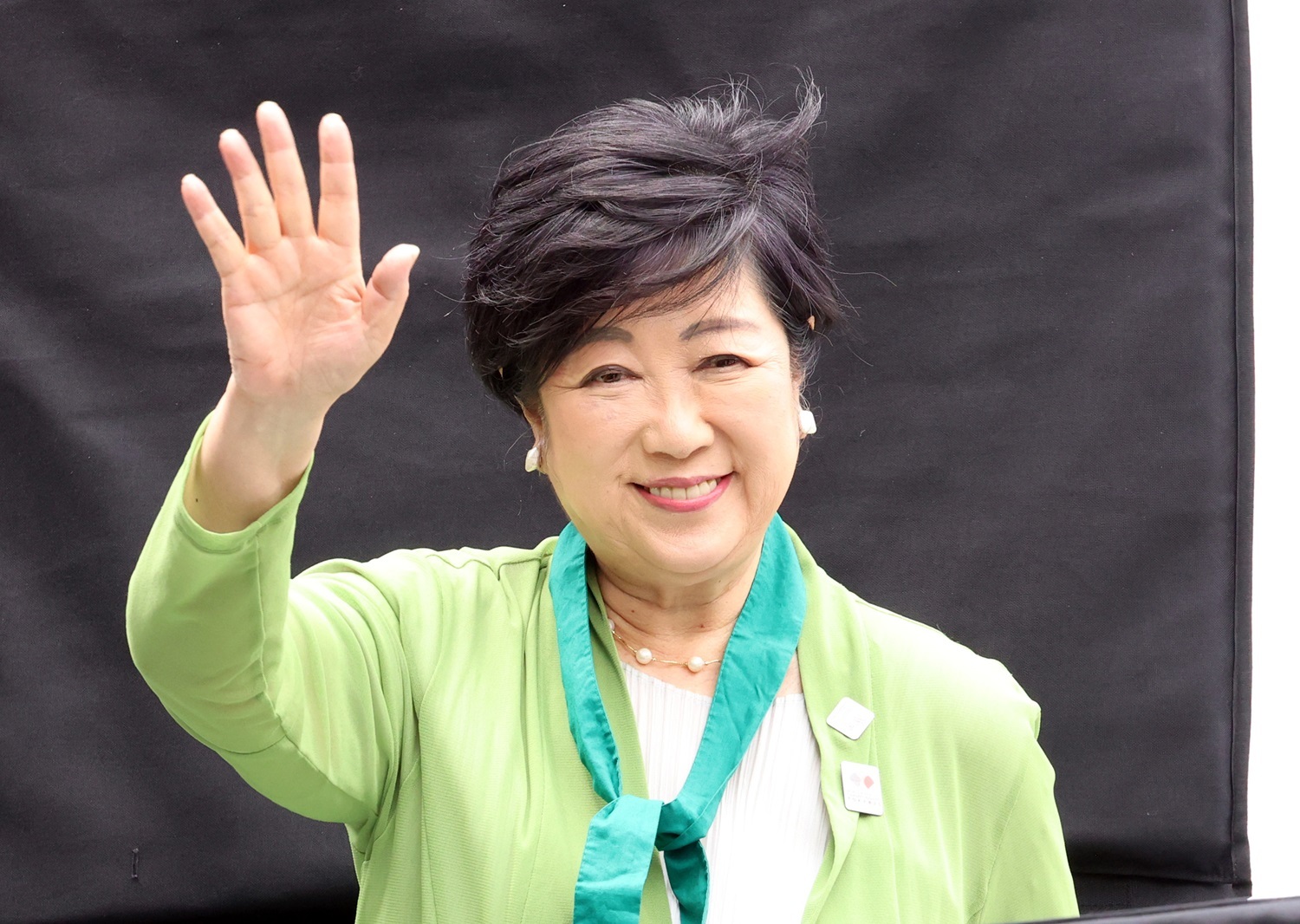東京都議会議員選挙での街頭演説中、エネルギー政策について語る小池百合子東京都知事