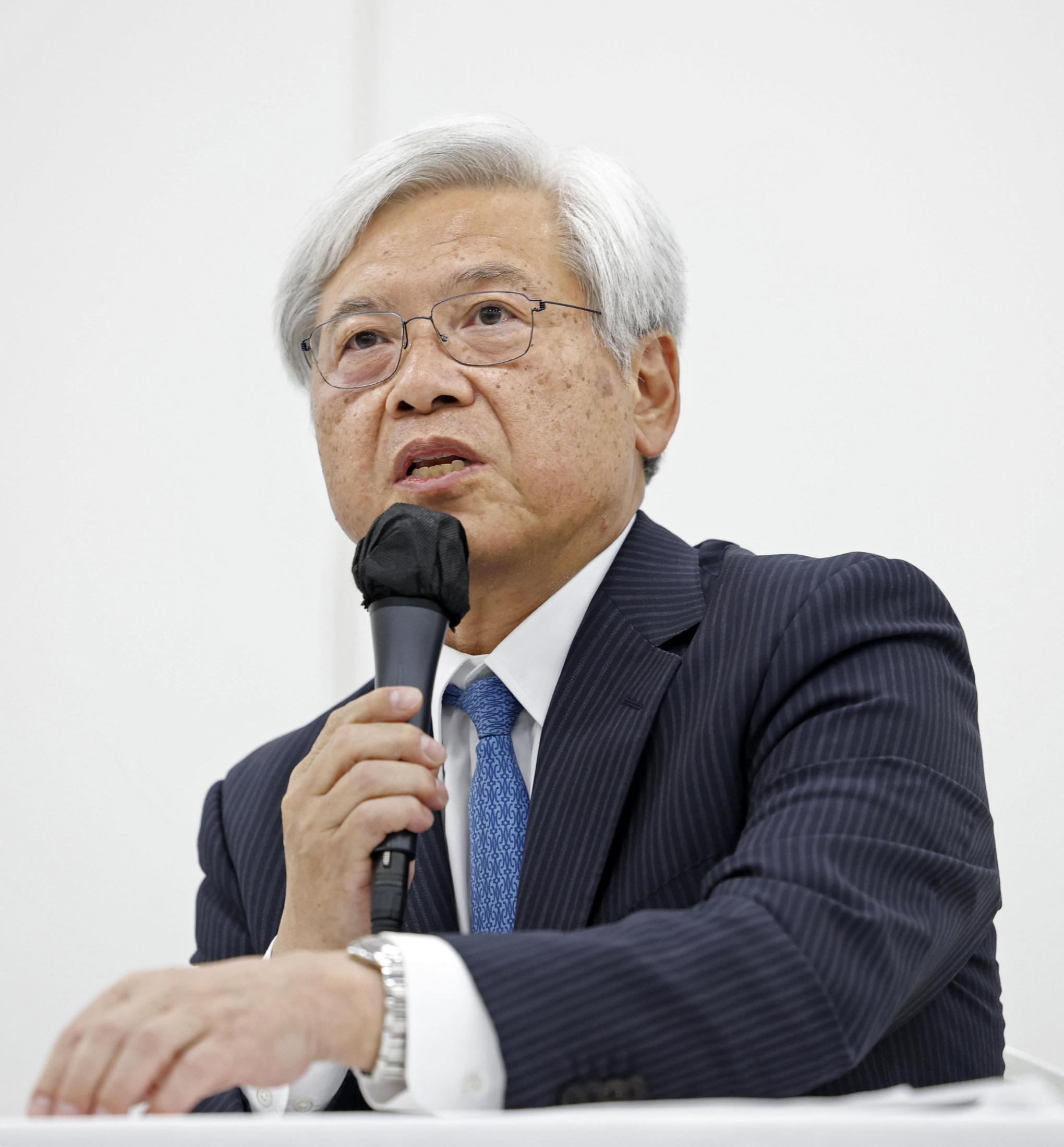 点呼記録改ざん問題で記者会見に臨む日本郵便の千田哲也社長