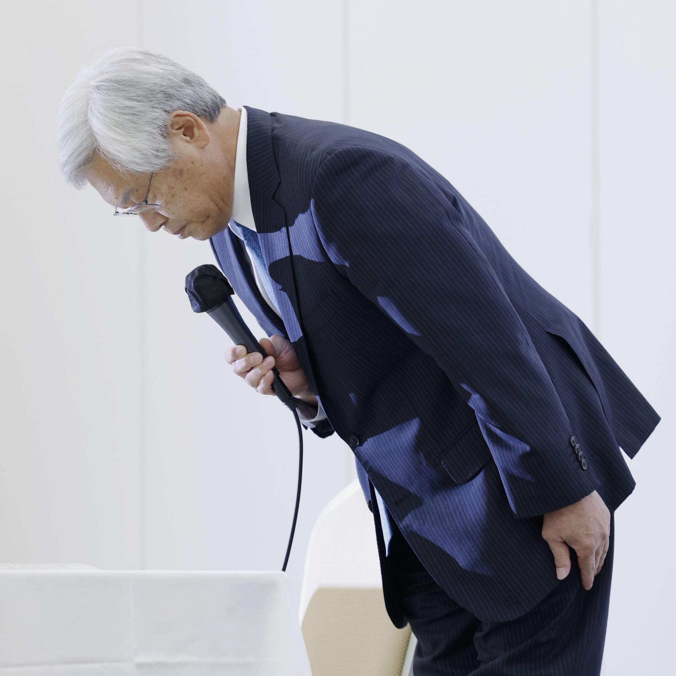 点呼記録改ざん問題について謝罪する日本郵便の千田哲也社長