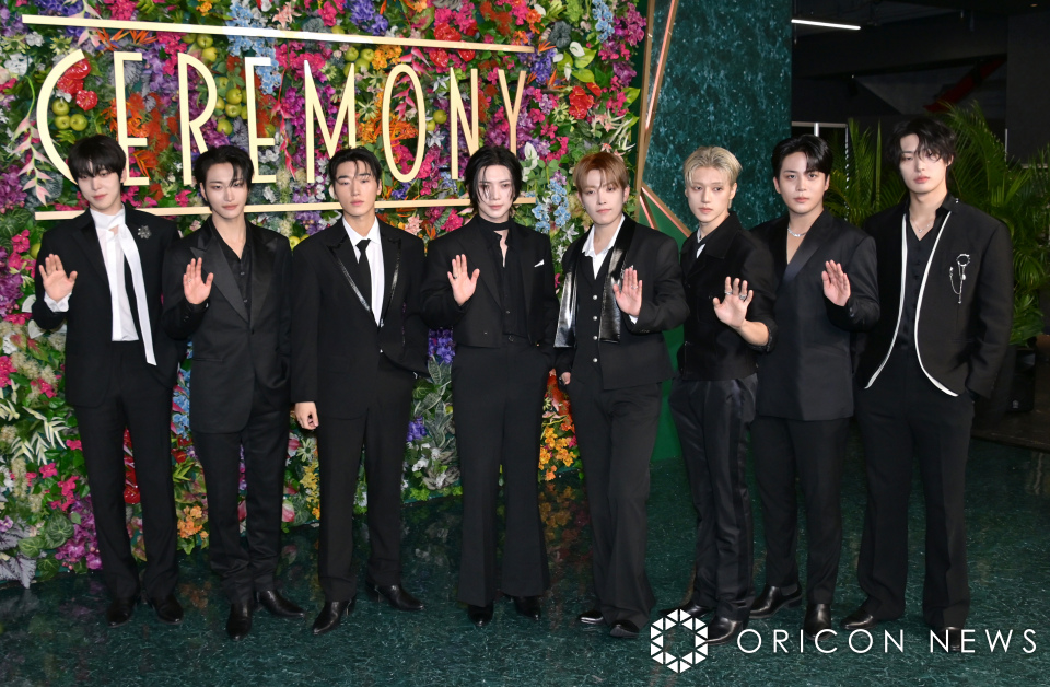 ATEEZが黒スーツで魅せた新感覚エンタメイベント登場
