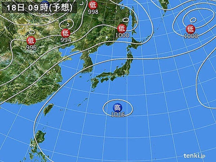 梅雨前線が見当たらず、太平洋高気圧に覆われている6月18日の天気図