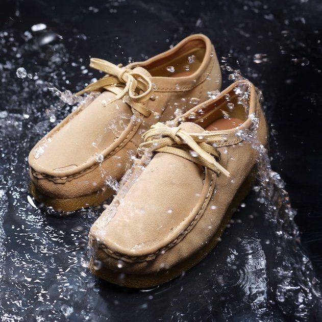 クラークスの定番が毎日にちょうどいい防水仕様へアップデート