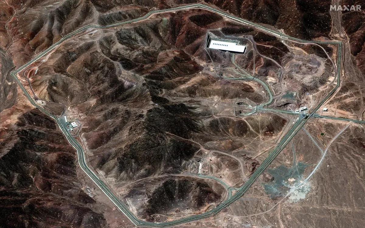イランの地下核施設フォルドゥを捉えた衛星写真。攻撃後も損傷は見られない