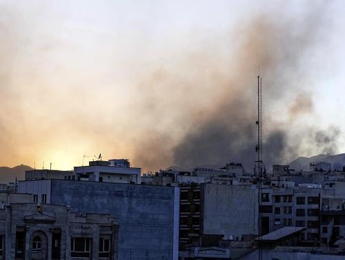 イランの警察本部を空爆し破壊、イスラエル国防相がＳＮＳ投稿…「独裁政権の象徴を攻撃し続ける」