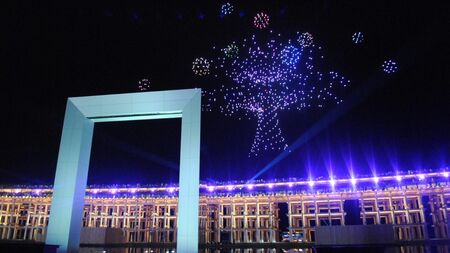 大阪万博会場の広がる風景。写真撮影に最適な映えスポットを探訪する記事のイメージ。