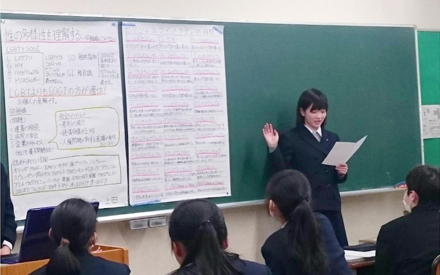 高校生時代の制服姿で写る上田のぞみさん 卒業研究で下着開発に取り組む