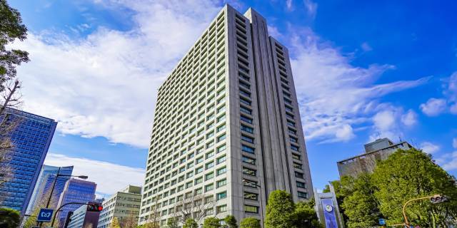生活保護基準引き下げ訴訟の焦点となる厚生労働省の建物