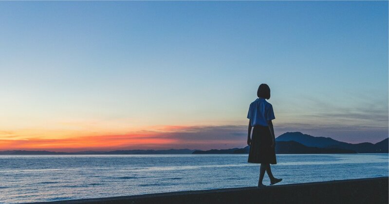 新卒採用における選考基準と学歴フィルターを示すイメージ