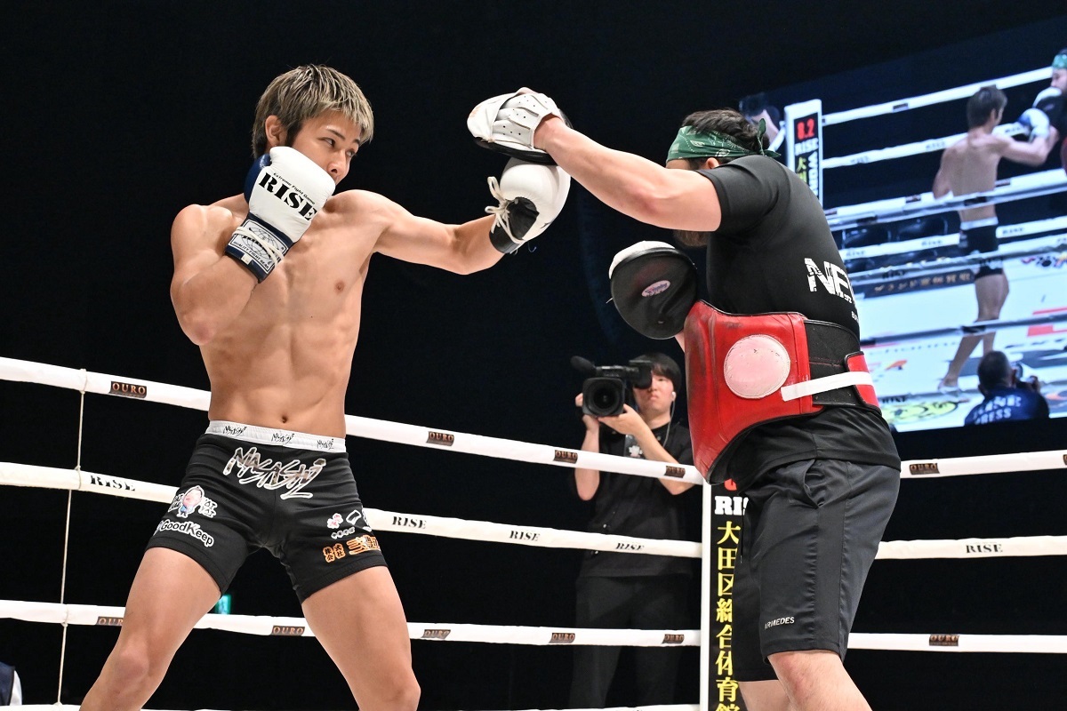 玖村将史がリング上で公開練習「RISEに新しい刺激をぶちかます