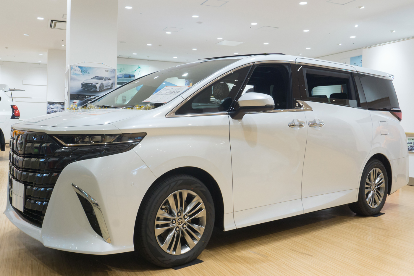 車の運転席からの眺め 残価設定ローンで憧れの車に乗る
