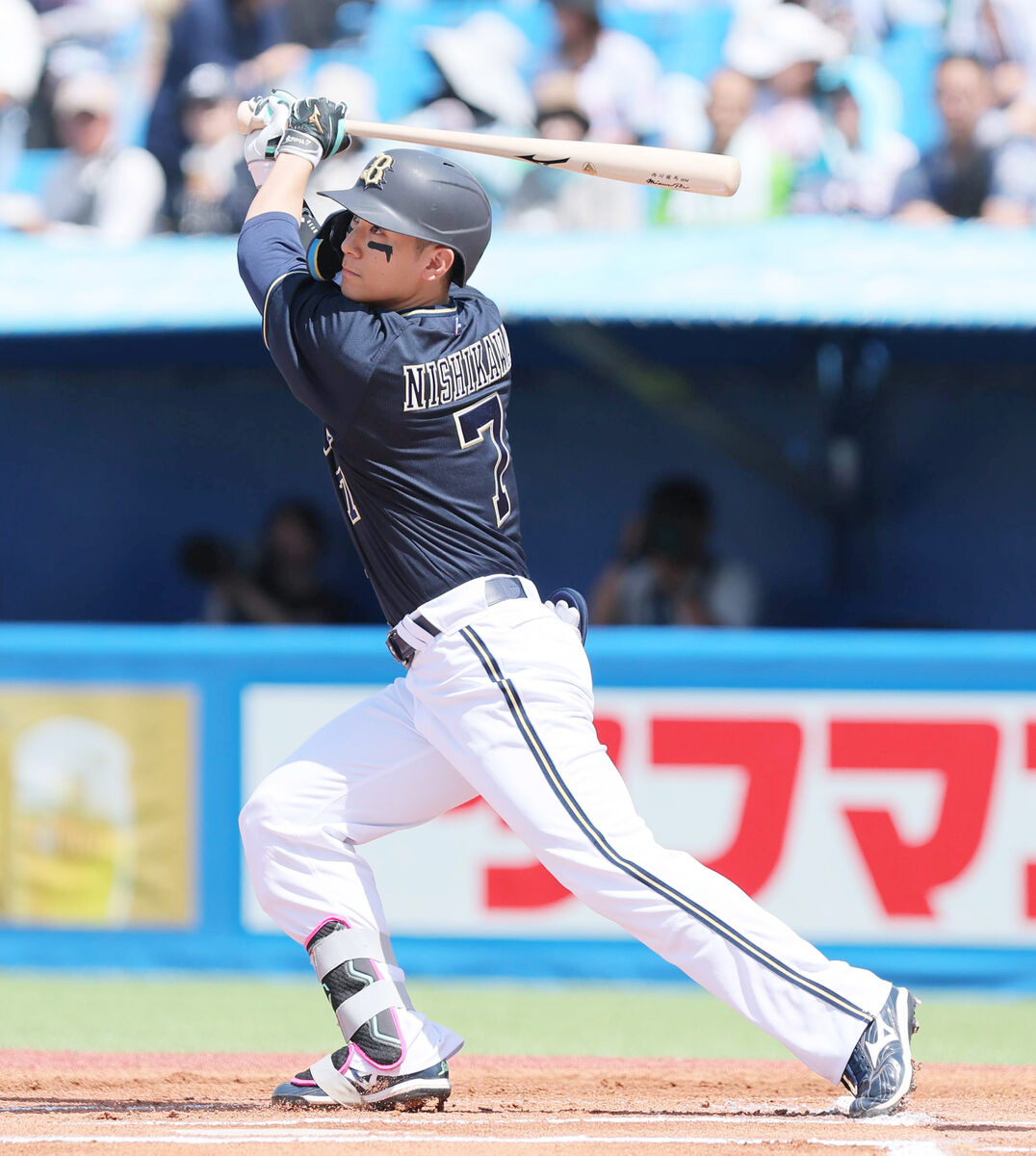 オリックス】西川龍馬が左翼ポール際に今季3号の先頭打者弾
