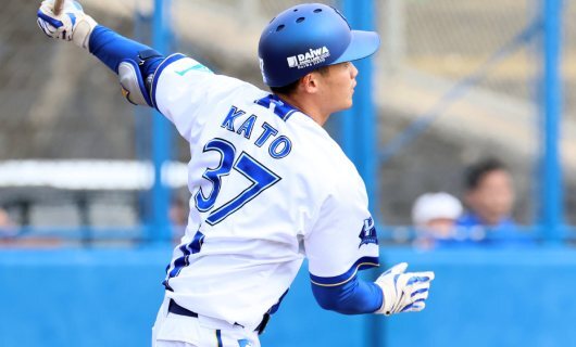 加藤 響 | 横浜DeNAベイスターズ 選手名鑑 2025 | 横浜DeNA